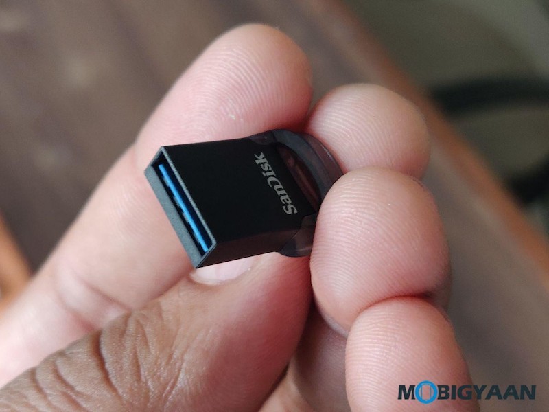 SanDisk-Ultra-Fit-USB-3.1-Flash-Drive-5 