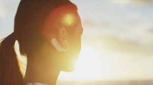 Sony presenta los auriculares inalámbricos Xperia Ear “Open-style Concept” en el MWC