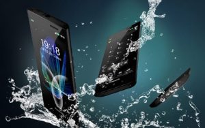 Panasonic presenta Eluga, un teléfono inteligente Android resistente al agua