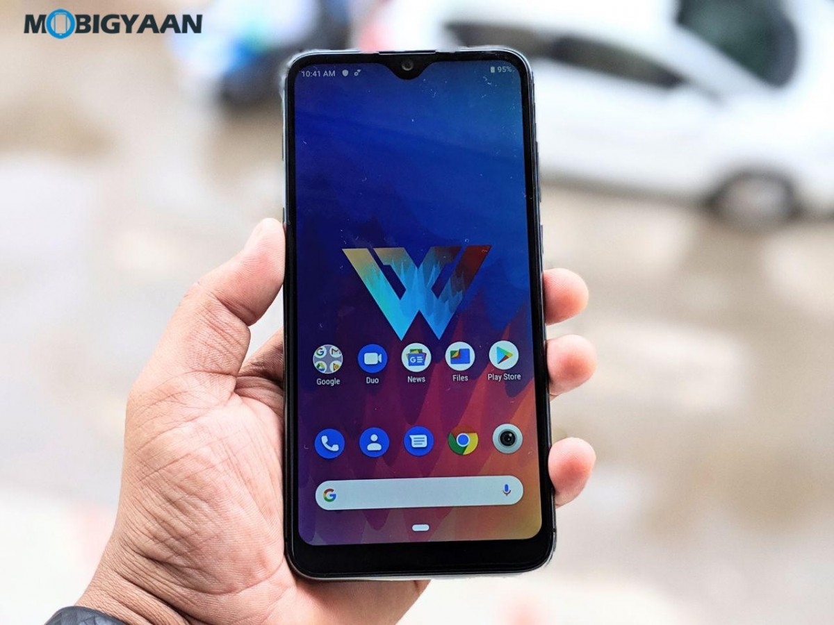 LG-W30-Hands-On-Review-Images-7 