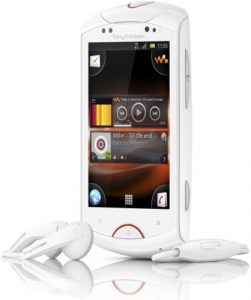 Sony Ericsson lanza Live with Walkman smartphone en India por Rs.14,549
